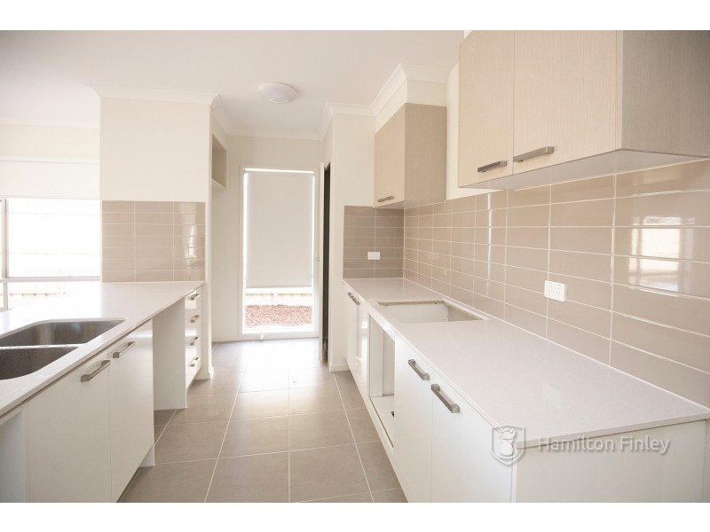 2 Jean Street, Point Cook VIC 3030