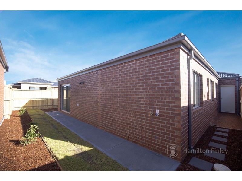 2 Jean Street, Point Cook VIC 3030