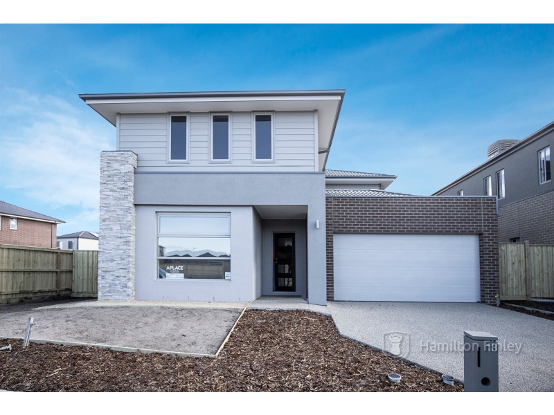 13 Oakridge Street, Point Cook VIC 3030