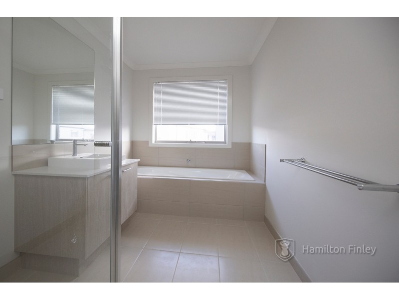 13 Oakridge Street, Point Cook VIC 3030