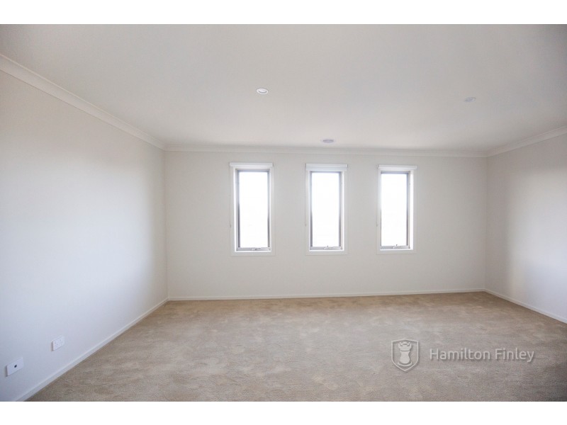 13 Oakridge Street, Point Cook VIC 3030