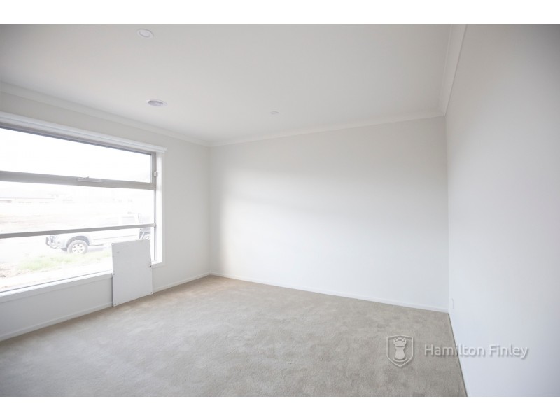 13 Oakridge Street, Point Cook VIC 3030