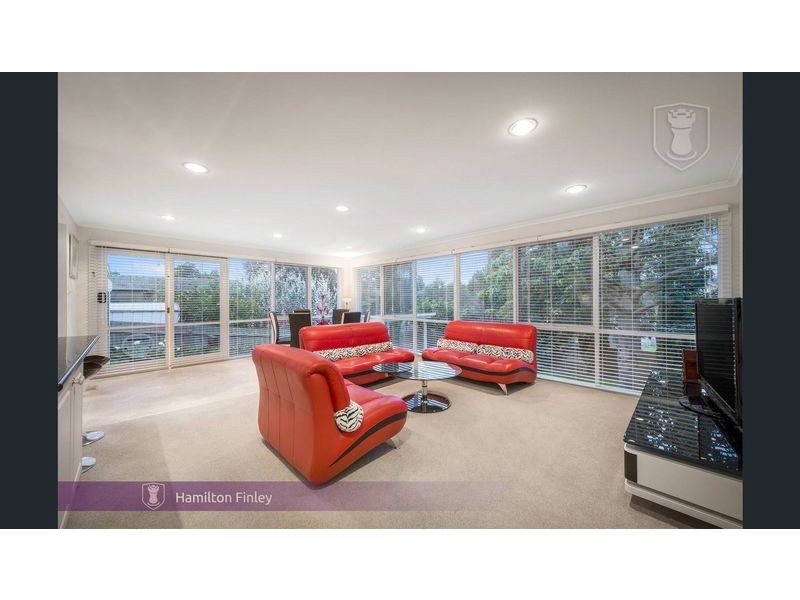 18 Rubicon Crescent, Doncaster VIC 3108