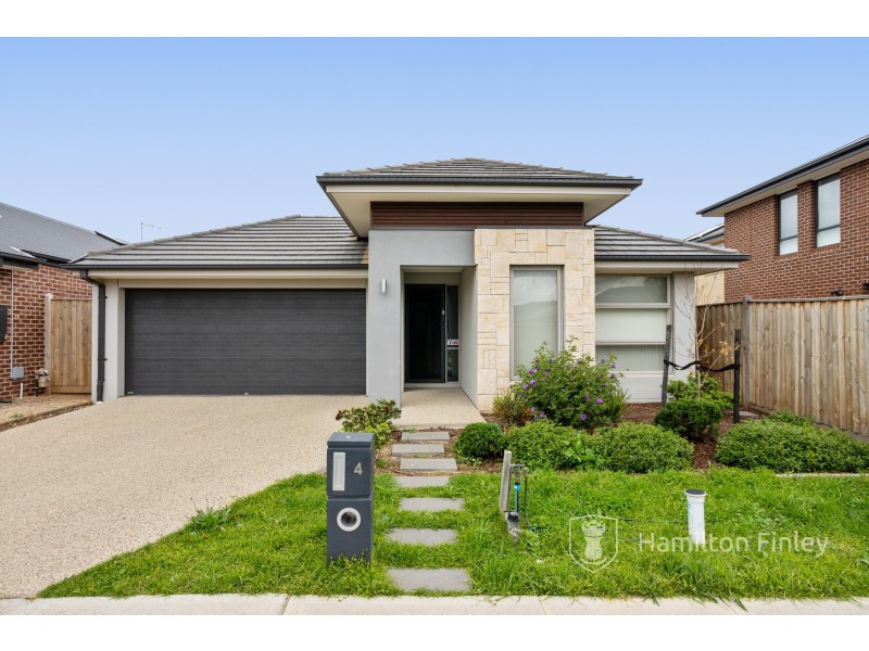 4 Pembridge Avenue, Williams Landing VIC 3027