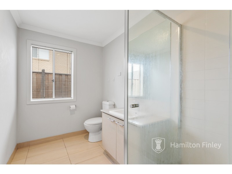 4 Pembridge Avenue, Williams Landing VIC 3027