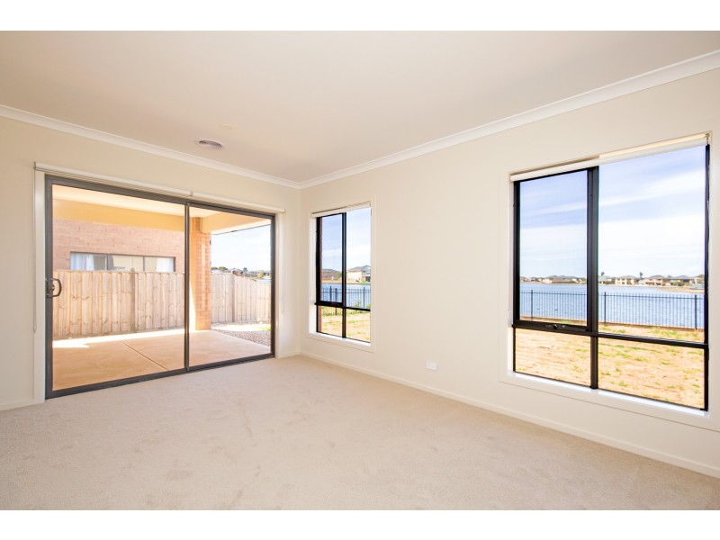 26 Sanctuary Lakes East Boulevard, Point Cook VIC 3030
