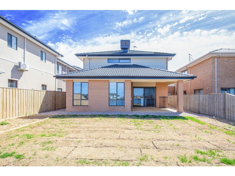 26 Sanctuary Lakes East Boulevard, Point Cook VIC 3030