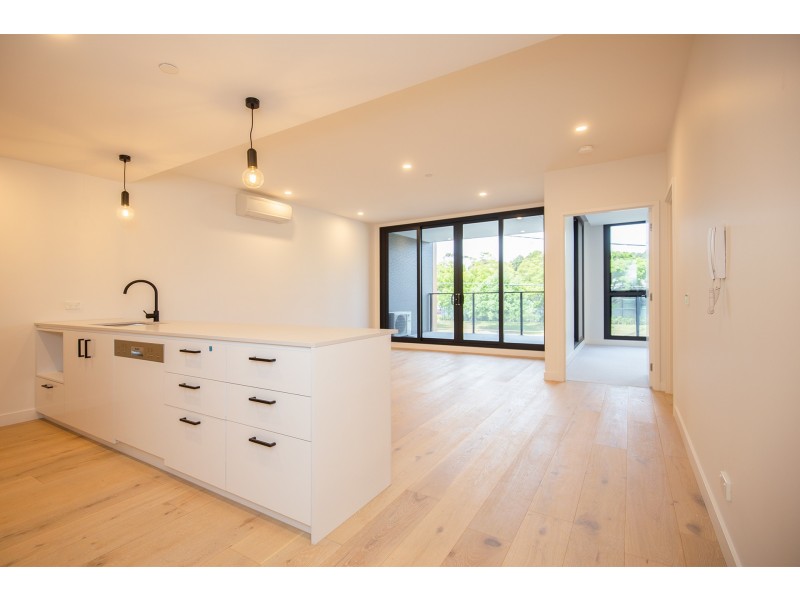 28 Swindon Road, Hughesdale VIC 3166