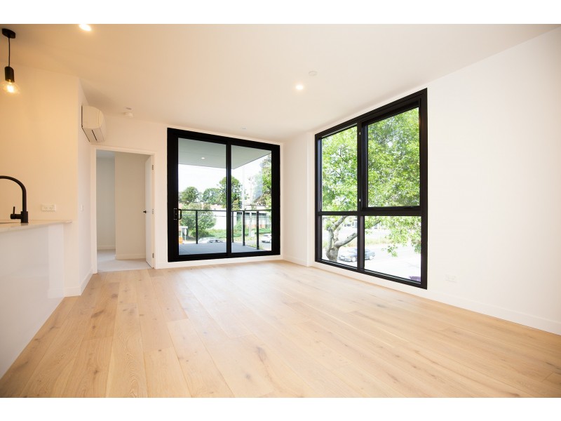 28 Swindon Road, Hughesdale VIC 3166