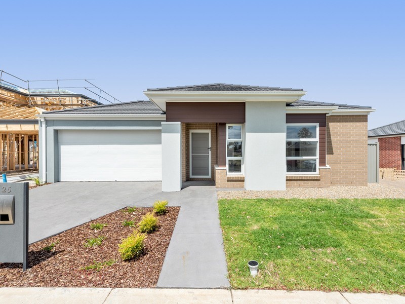 25 Frost Street, Carrum Downs VIC 3201
