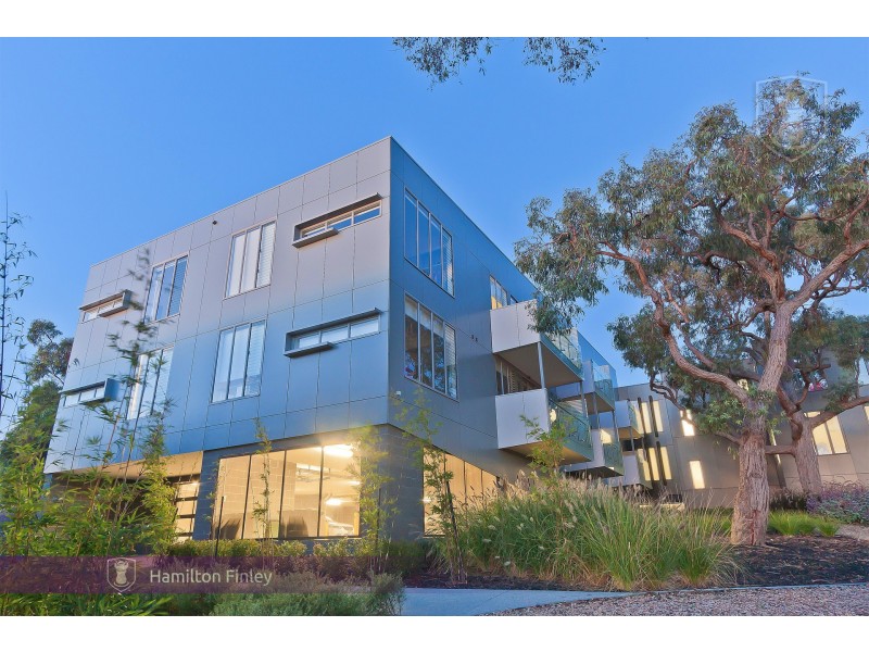 4 Yarra Bing Cresent, Burwood VIC 3125