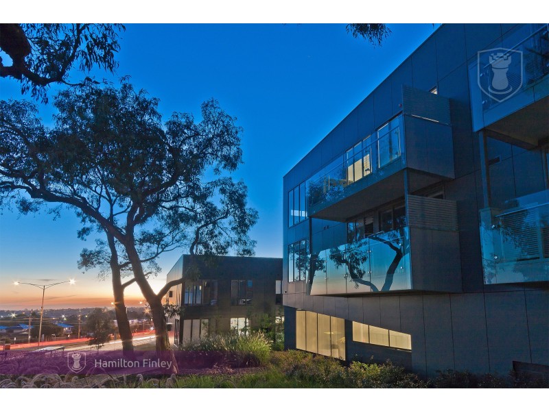 4 Yarra Bing Cresent, Burwood VIC 3125