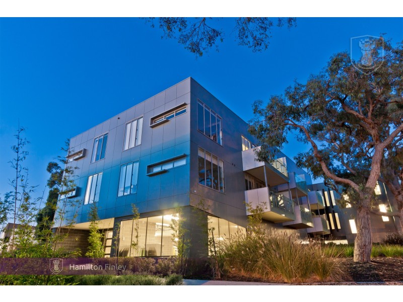 4 Yarra Bing Cresent, Burwood VIC 3125