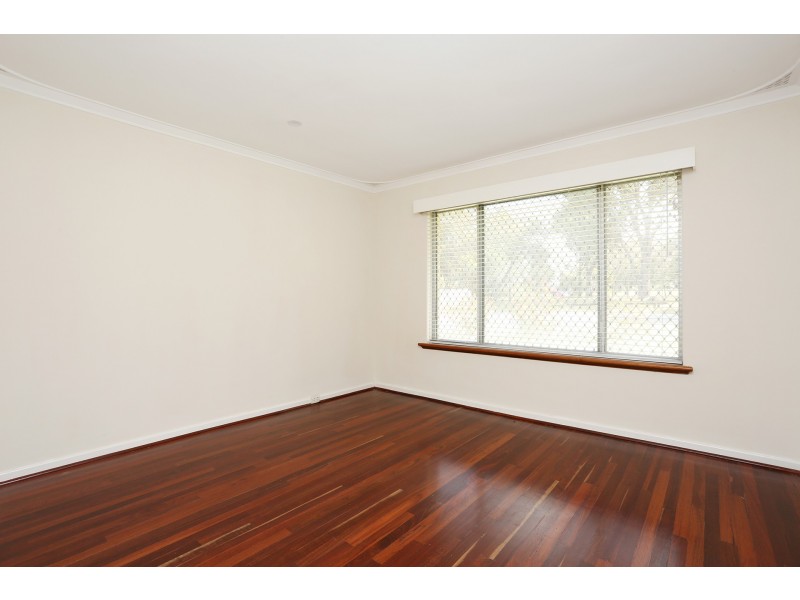 1 Nye Way, Orelia WA 6167