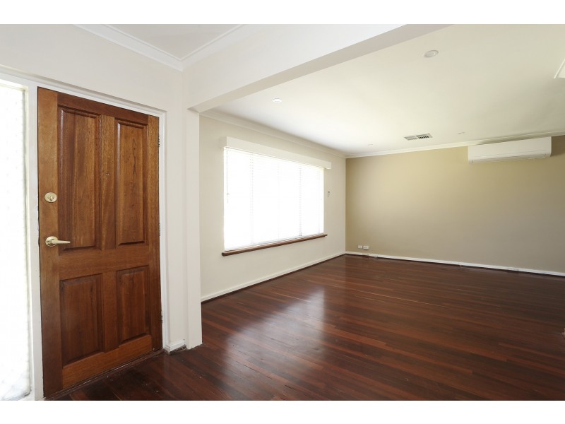 1 Nye Way, Orelia WA 6167