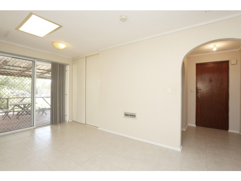 3 Maycock Place, Orelia WA 6167