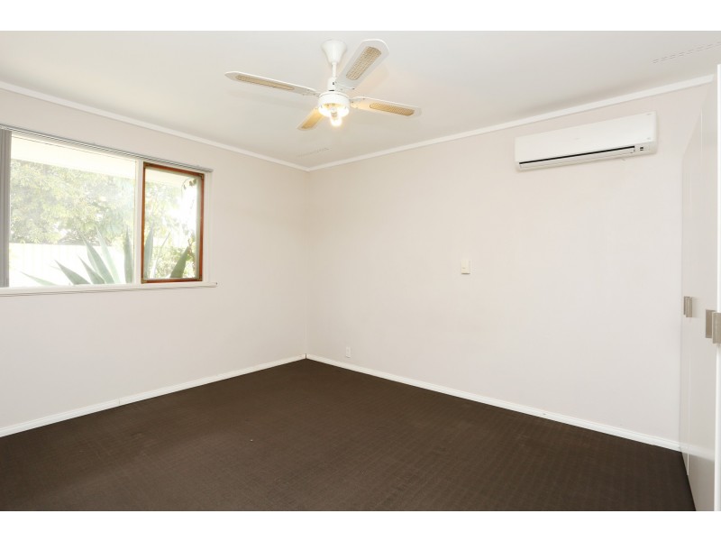 3 Maycock Place, Orelia WA 6167