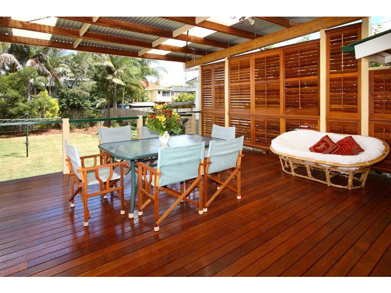 57 Wellington Street, Wooloowin QLD 4030