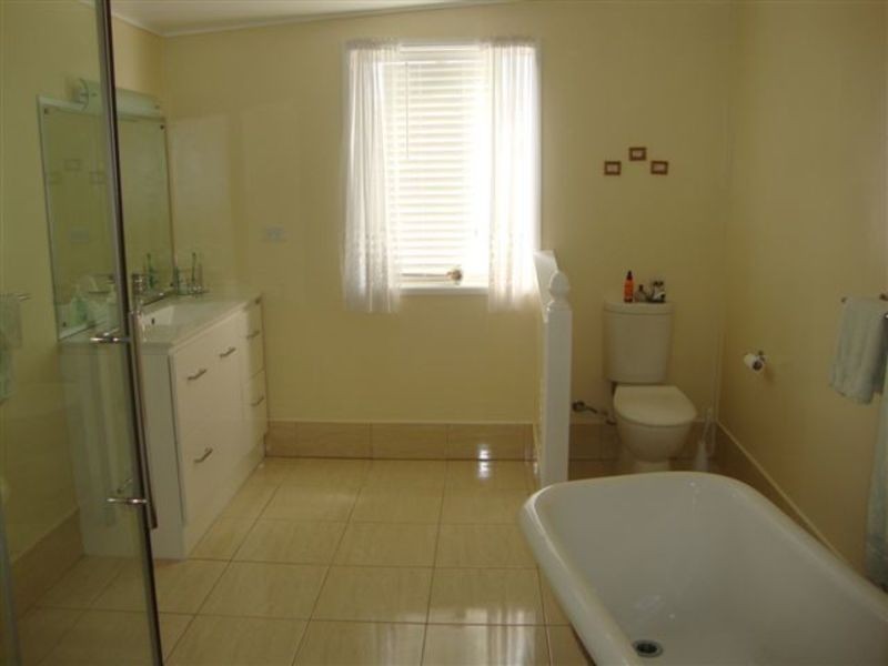 19 Mulgrave Street, Gin Gin QLD 4671