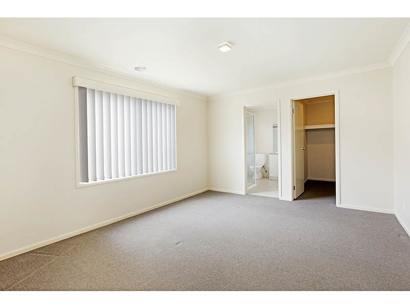 6 Nell Link, Leopold VIC 3224