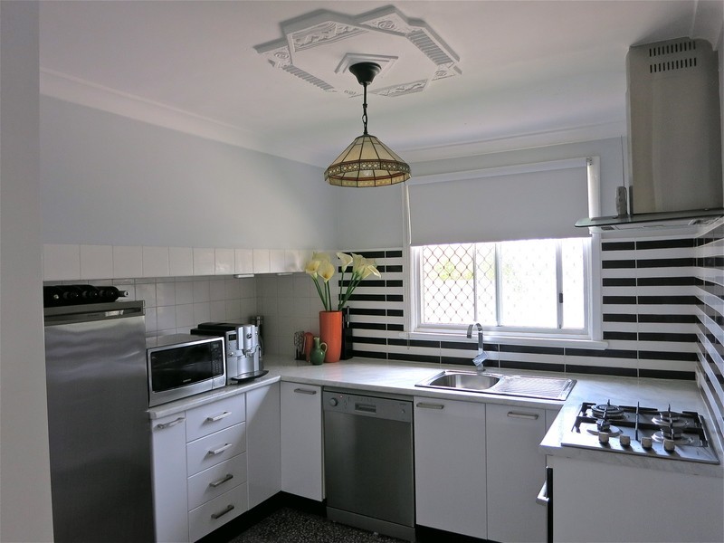 13 Boundary Road, St James WA 6102