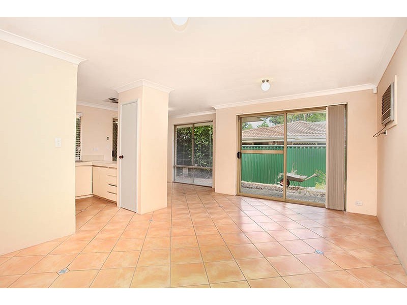 2/5 Shann Grove, Kardinya WA 6163
