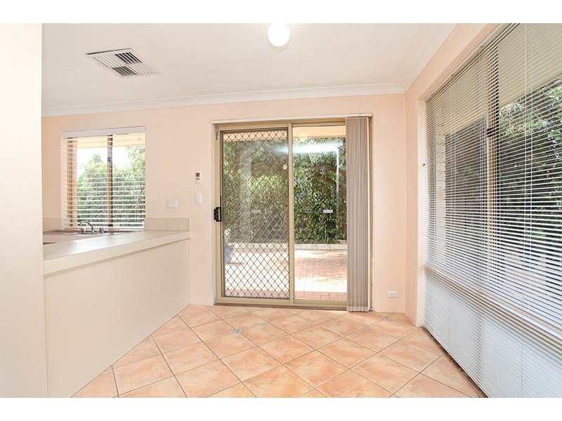 2/5 Shann Grove, Kardinya WA 6163