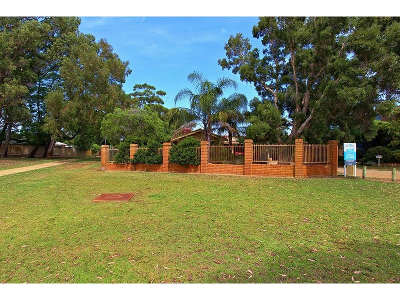 2/5 Shann Grove, Kardinya WA 6163
