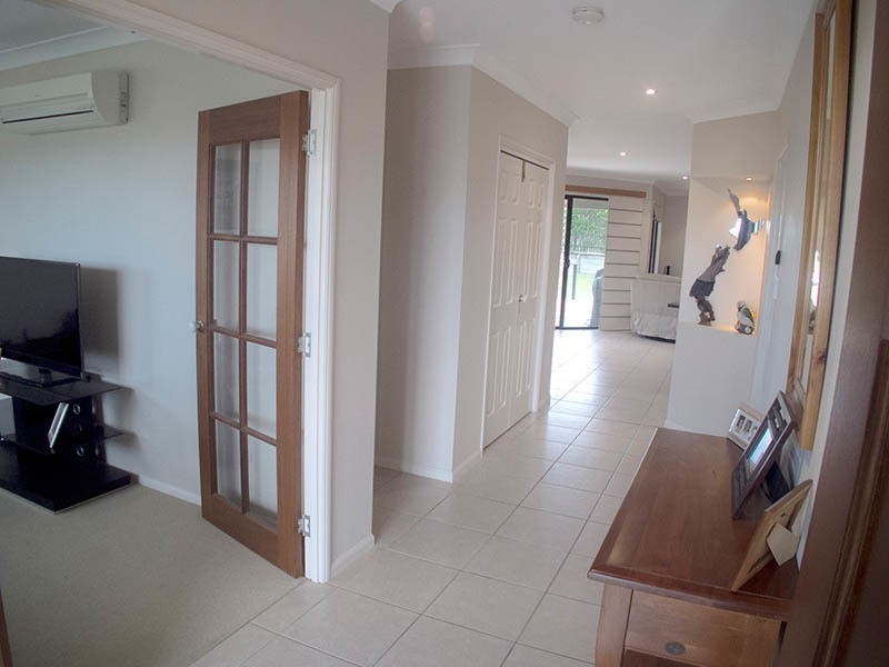 10  Redbank Court, Mount Louisa QLD 4814