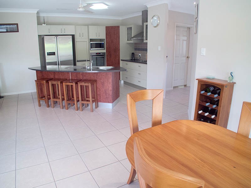 10  Redbank Court, Mount Louisa QLD 4814