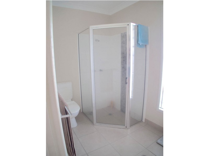 10  Redbank Court, Mount Louisa QLD 4814