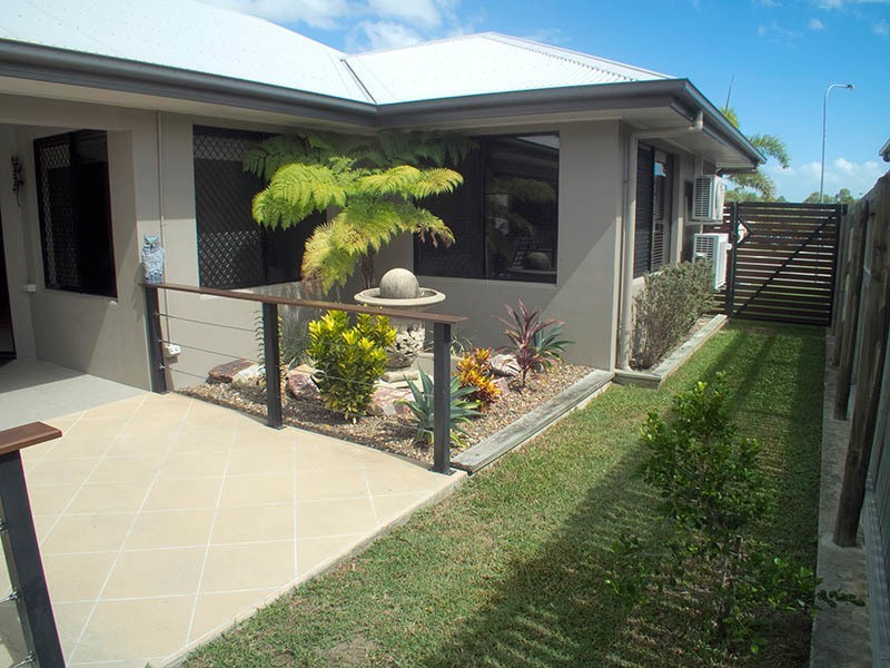 10  Redbank Court, Mount Louisa QLD 4814