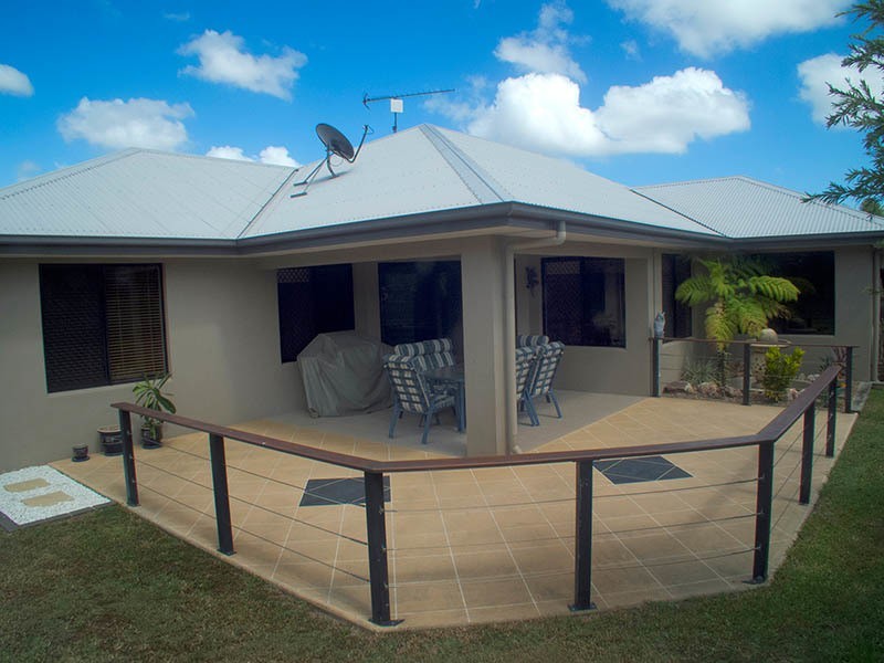 10  Redbank Court, Mount Louisa QLD 4814