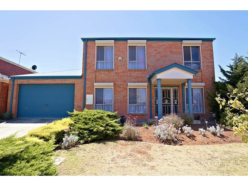 2 Freeman Avenue, Burnside VIC 3023