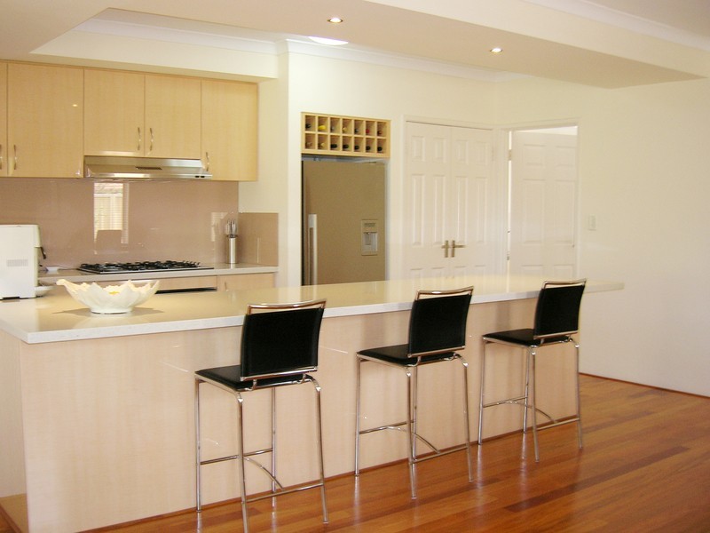 8 India Street, Inglewood WA 6052