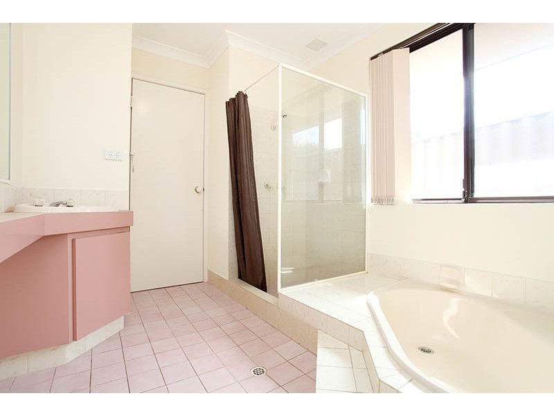 8 Alperton Court, Kingsley WA 6026