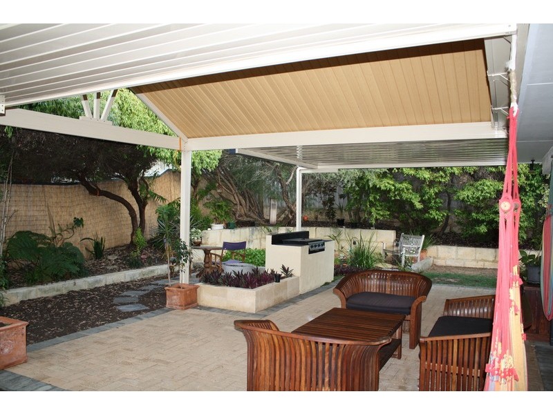 10 Tanning Way, Woodvale WA 6026