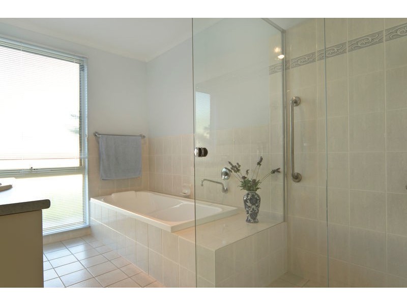 6 Edison Street, Hindmarsh Island SA 5214