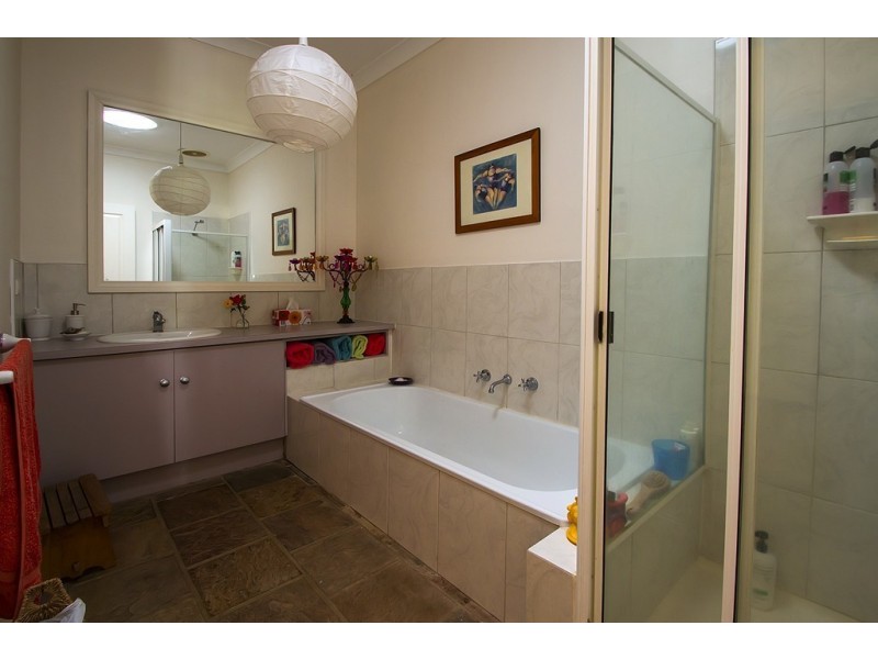 4 Ovens Terrace, Tarrawingee VIC 3678