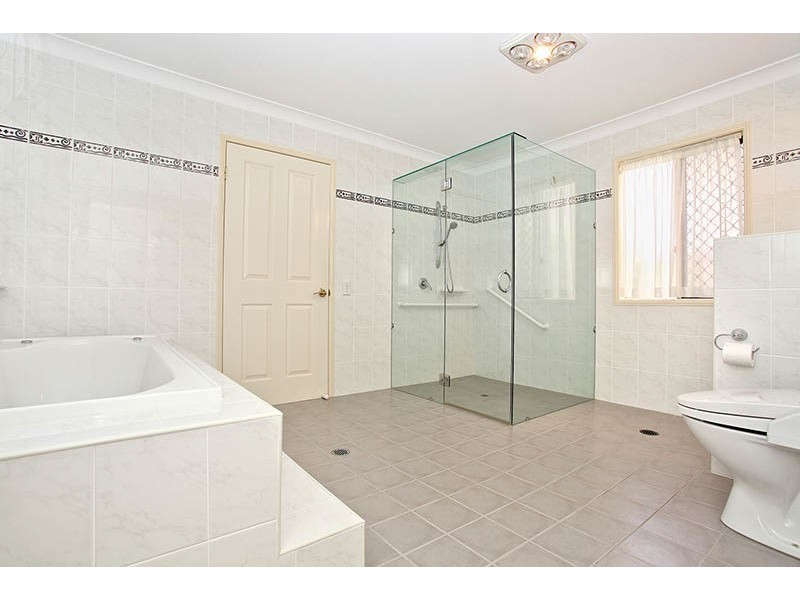 7 Candlewood Court, Stretton QLD 4116
