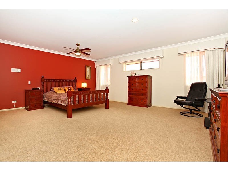 7 Candlewood Court, Stretton QLD 4116