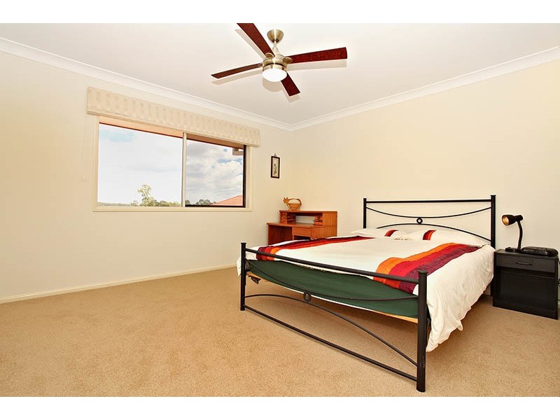 7 Candlewood Court, Stretton QLD 4116