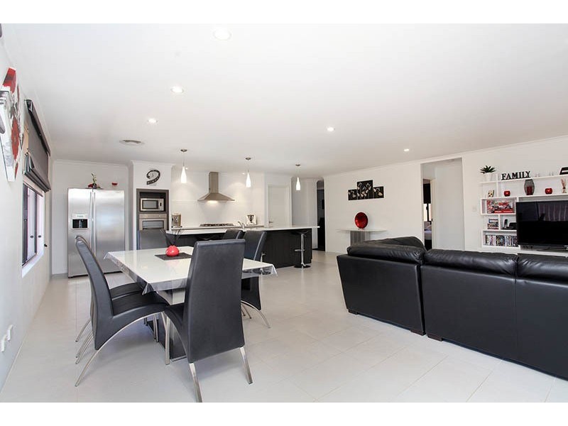 7 Wylam Road, Collie WA 6225