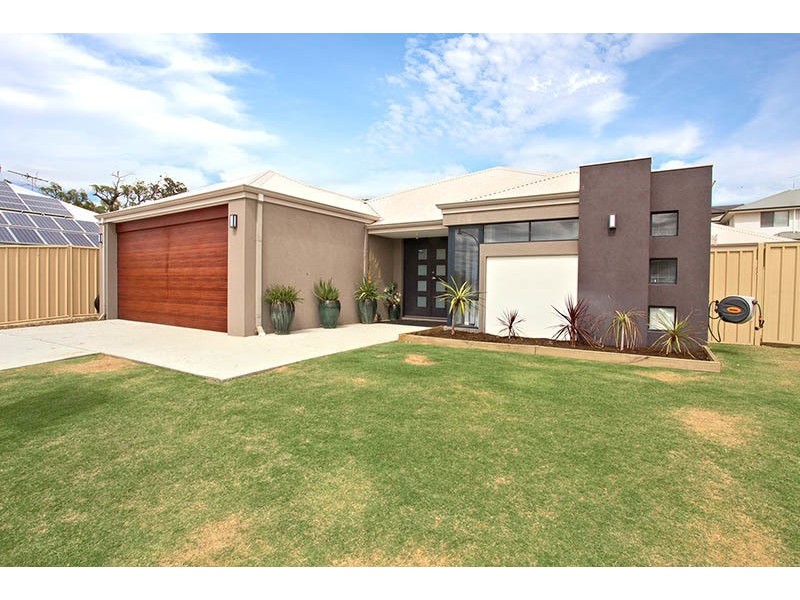 69 Birkett Ave, Beeliar WA 6164