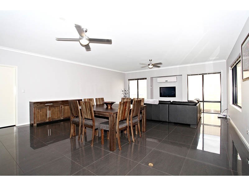 69 Birkett Ave, Beeliar WA 6164