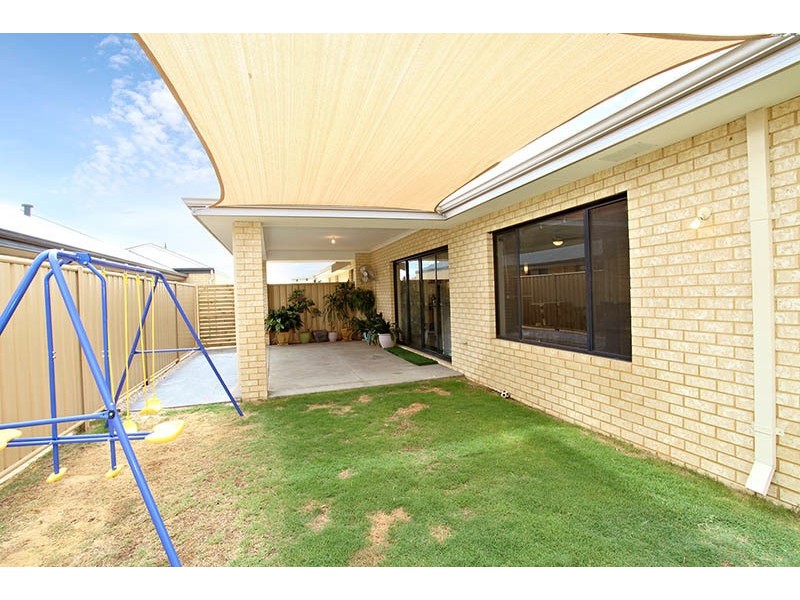 69 Birkett Ave, Beeliar WA 6164