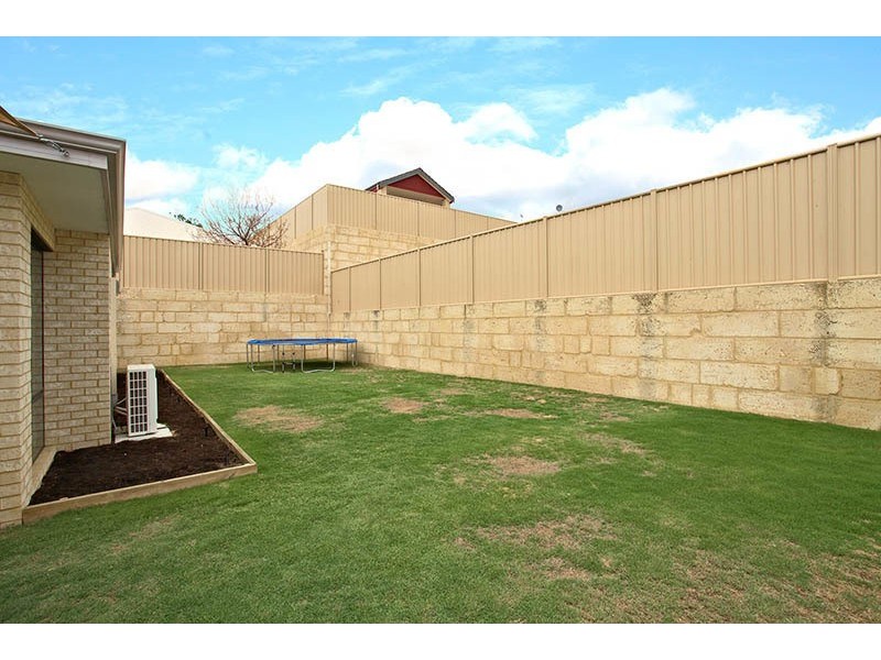 69 Birkett Ave, Beeliar WA 6164