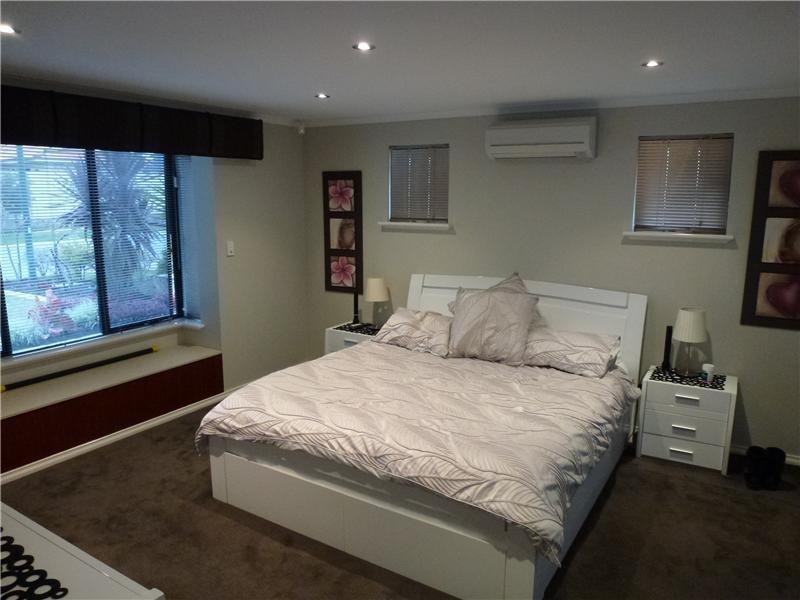 18 Dainfern Loop, Madeley WA 6065