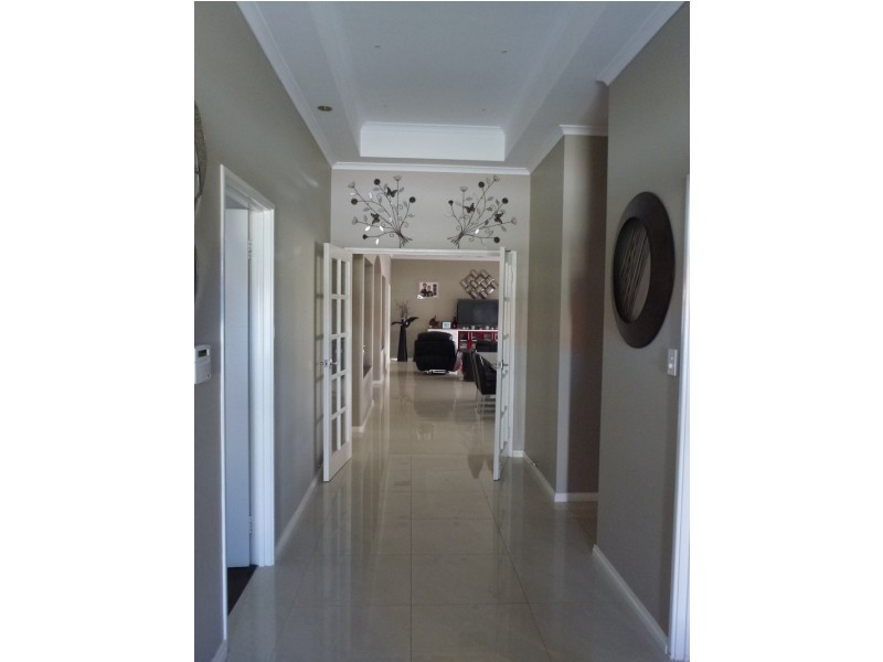 18 Dainfern Loop, Madeley WA 6065