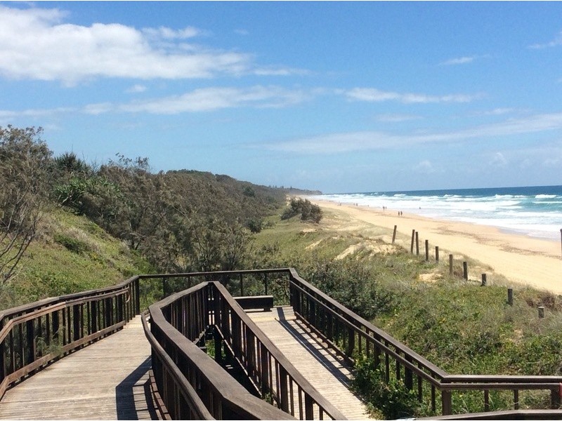 17 Surfside Lane, Mount Coolum QLD 4573